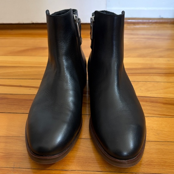 Aquatalia black short Boots size 6.5 with braided detail on back - Picture 3 of 9